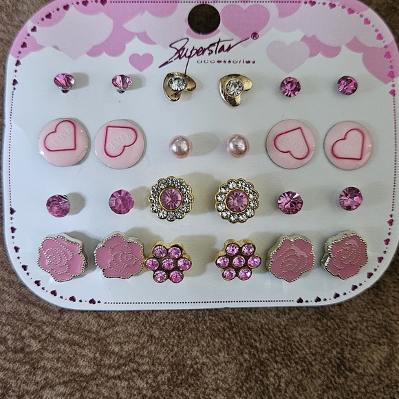 Forever 21 Elegant Gold and Black Earring Collection - Picture 2 of 2